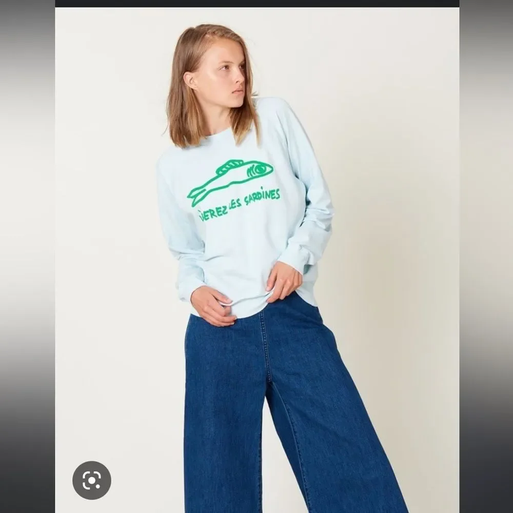 Clare V Liberez Les Sardines blue sweatshirt green writing - Picture 5 of 7
